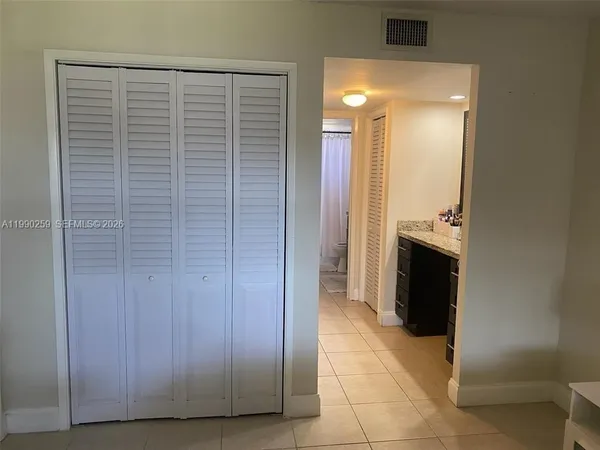 $1,750 | 4700 Washington Street, Unit 406, Hollywood, FL 33021