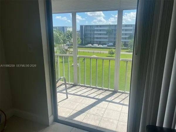 $1,750 | 4700 Washington Street, Unit 406, Hollywood, FL 33021