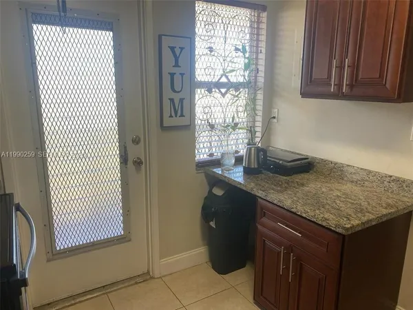 $1,750 | 4700 Washington Street, Unit 406, Hollywood, FL 33021