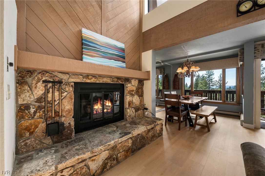 335 Ski Way, Unit 329 Incline Village, NV 89451 - Photo 5 of 39 Living Room