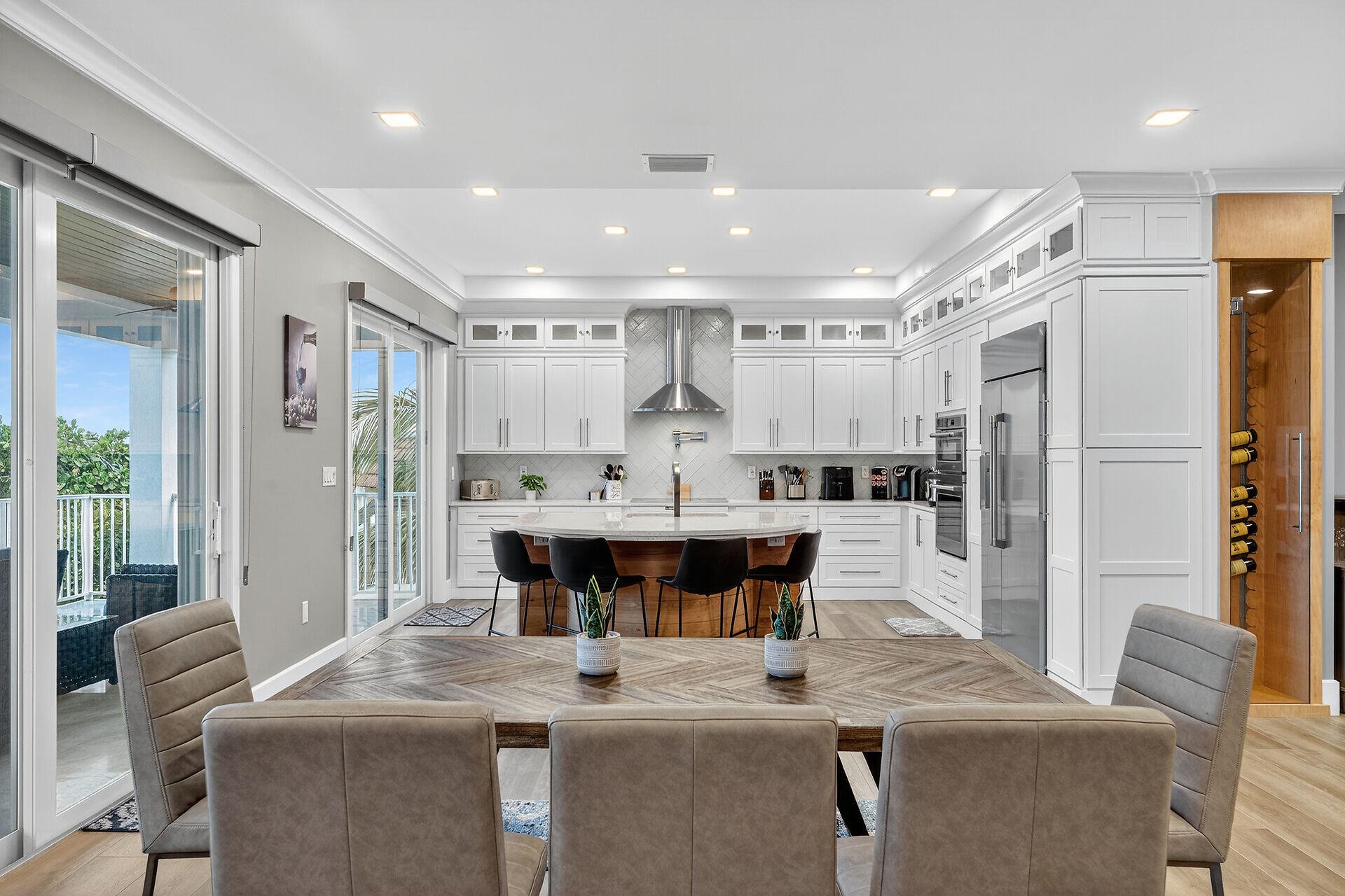 435 Sombrero Beach Road Marathon, FL 33050 - Photo 12 of 64 Dining Area
