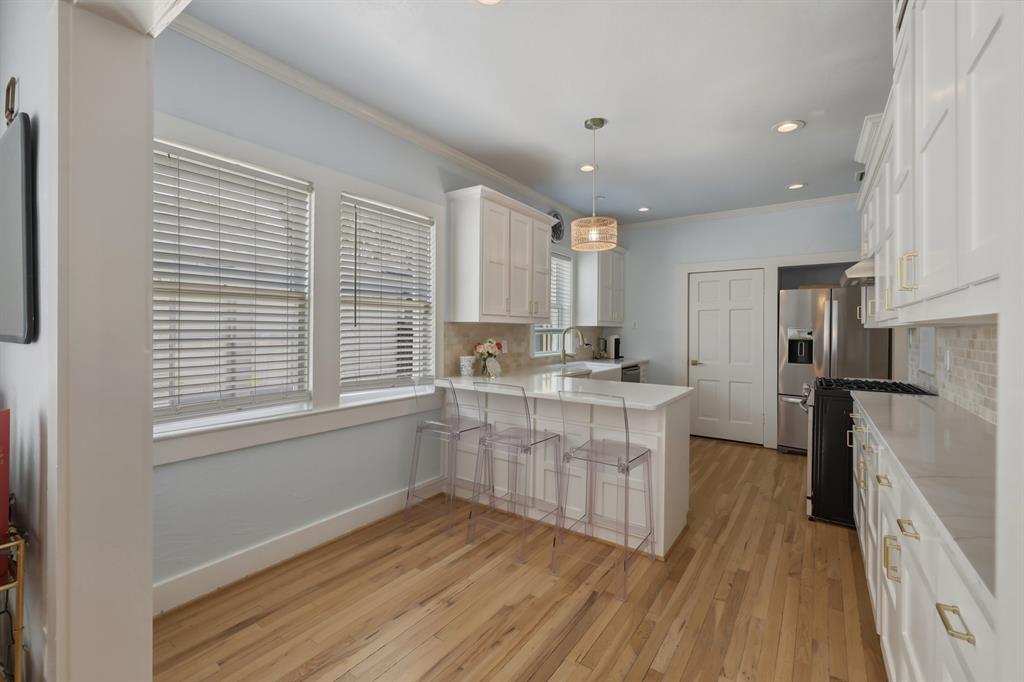 5247 Goodwin Avenue Dallas, TX 75206 - Photo 11 of 31