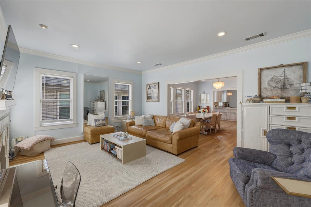 5247 Goodwin Avenue Dallas, TX 75206 - Photo 5 of 31