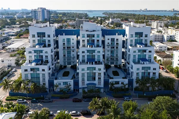 $3,500 | 7600 Collins Avenue, Unit 412, Miami Beach, FL 33141