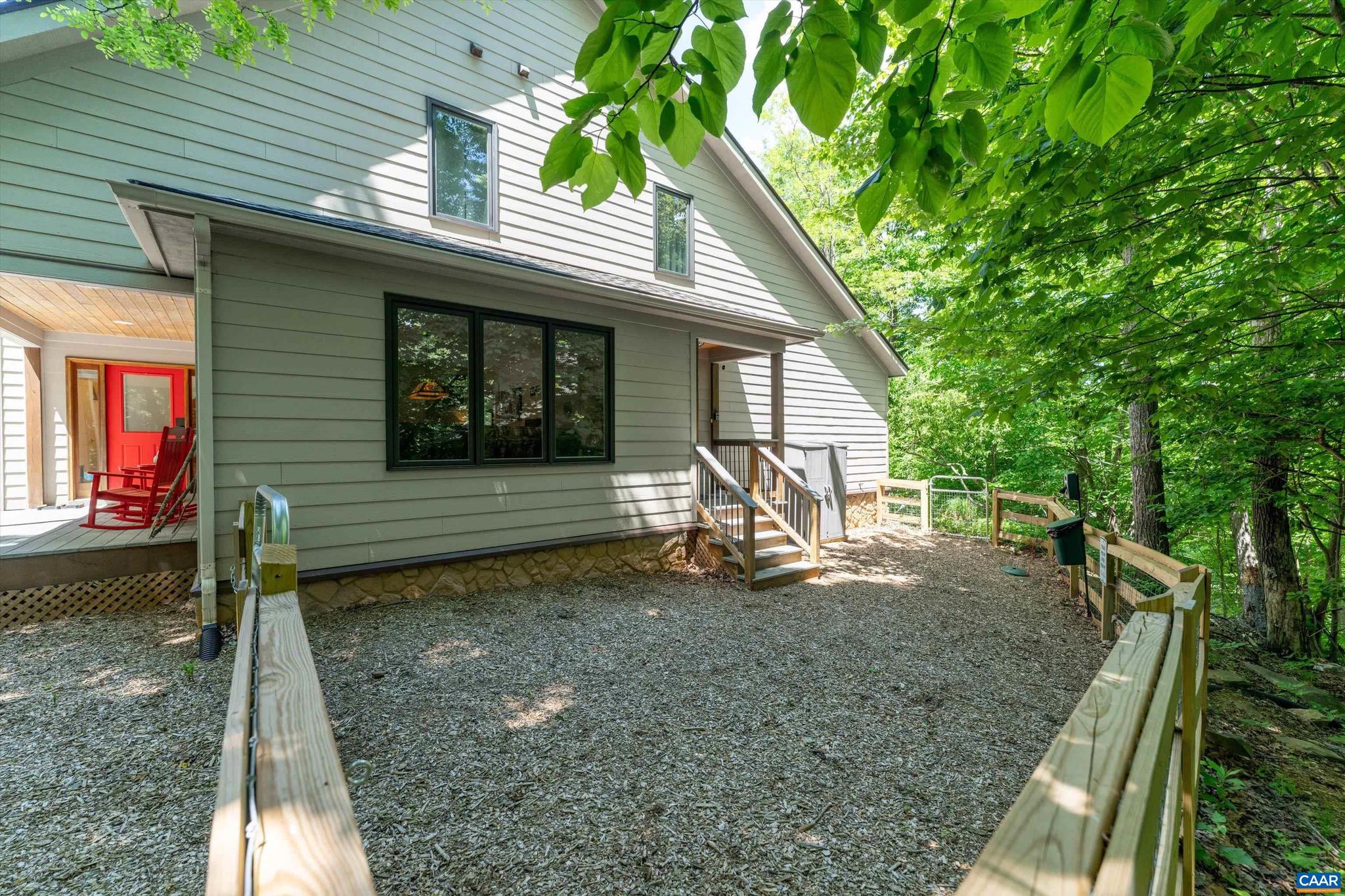 1244 Blue Ridge Drive Roseland, VA 22967 - Photo 4 of 58