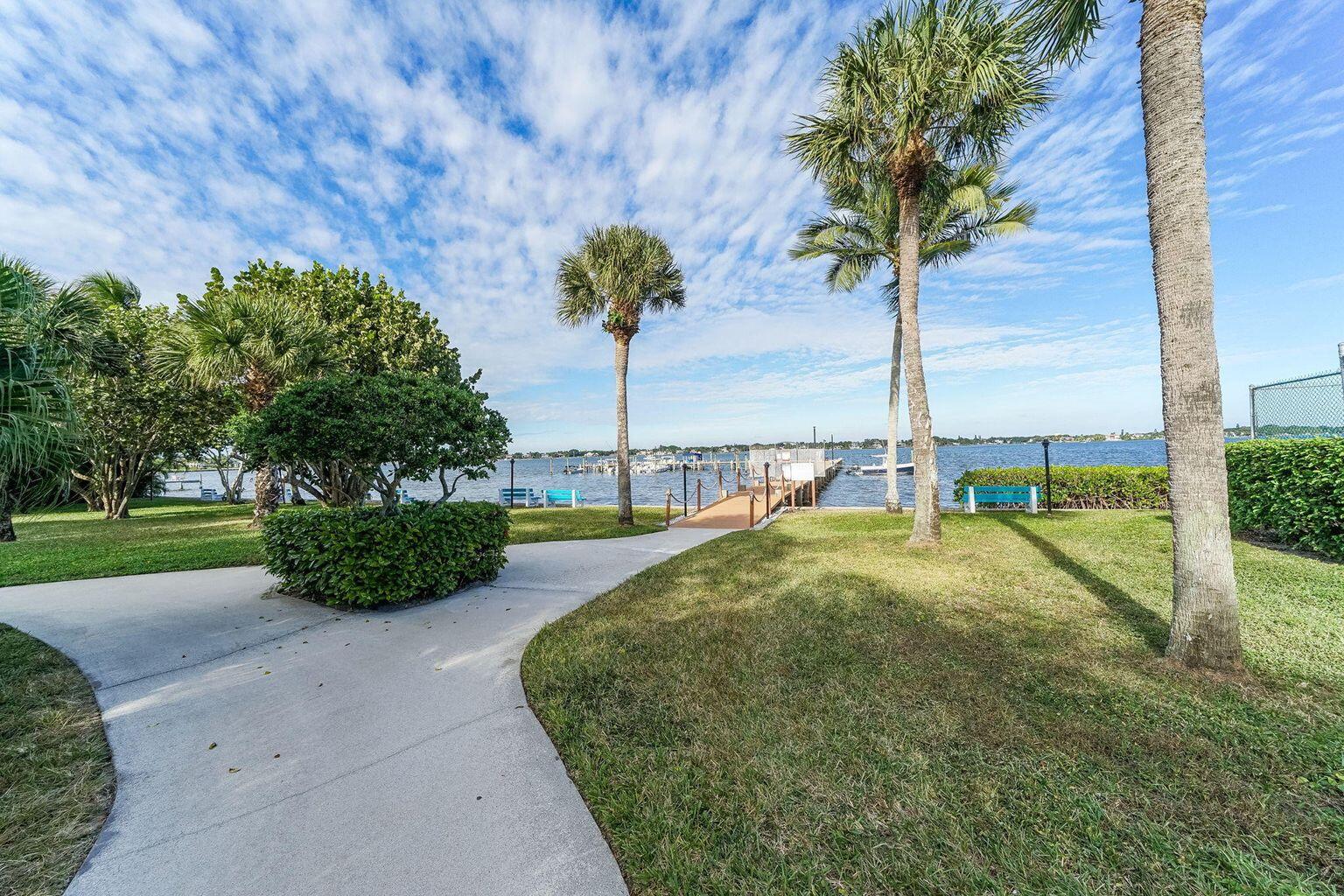 825 Center Street, Unit 32A Jupiter, FL 33458 - Photo 3 of 36 20200115161033208771000000-o