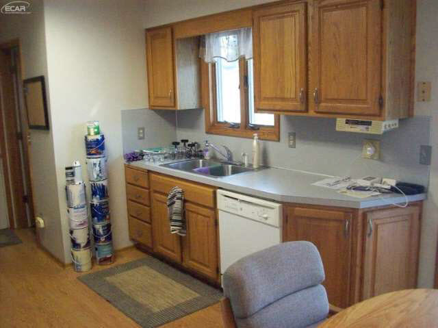 7461 East Potter Road Davison, MI 48423 - Photo 9 of 12 20457323-8.JPG