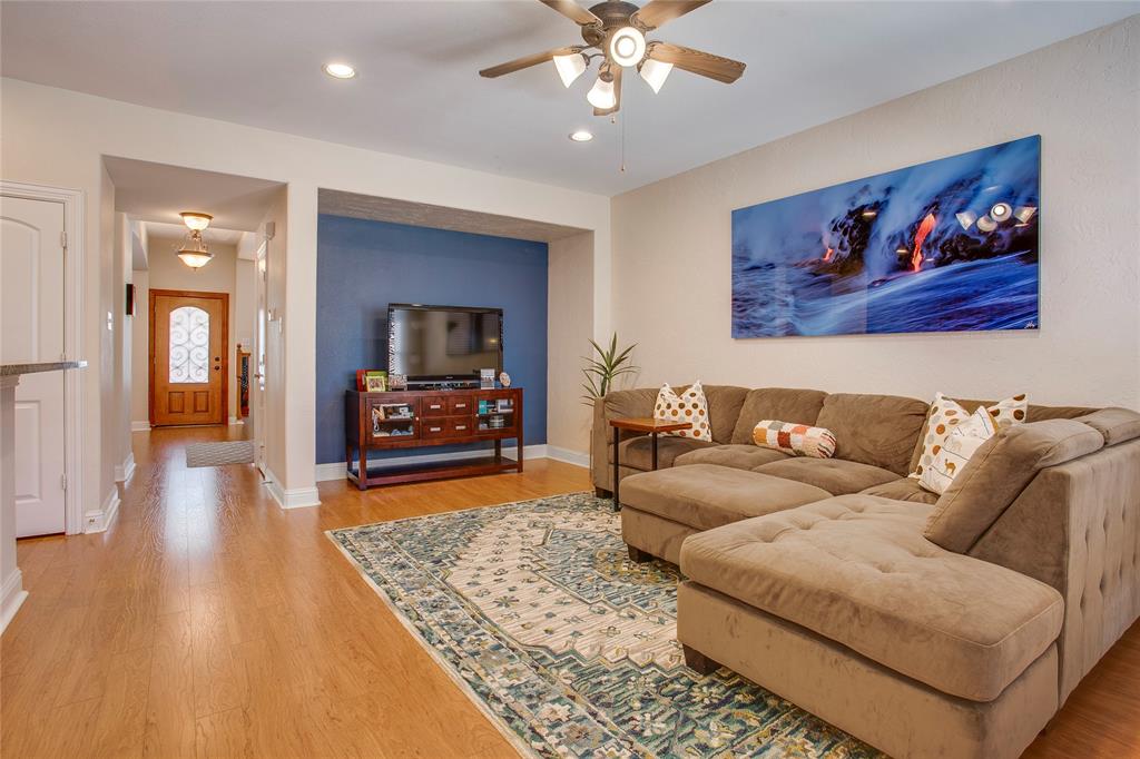 6838 Deseo Irving, TX 75039 - Photo 6 of 30