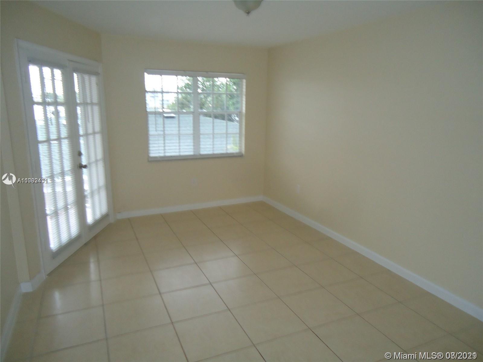 Golden Isles Hallandale Beach, FL 33009 - Photo 8 of 10