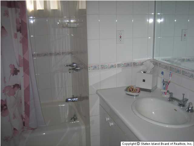 48 Rumson Road Staten Island, NY 10314 - Photo 5 of 6 Additional Photo