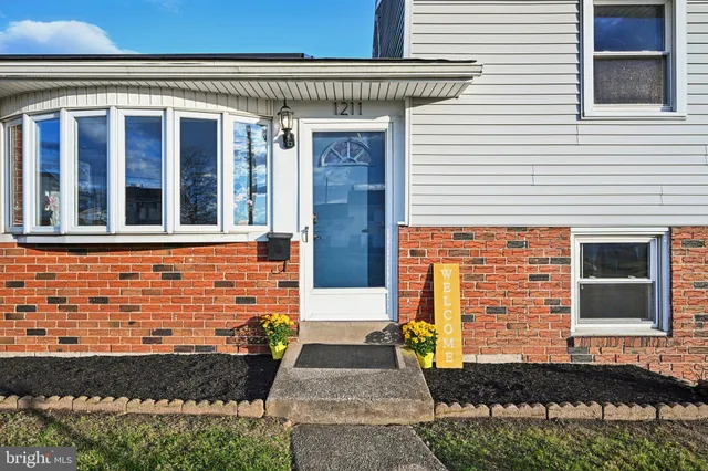 $675,000 | 1211 Woodside Road, Conshohocken, PA 19428