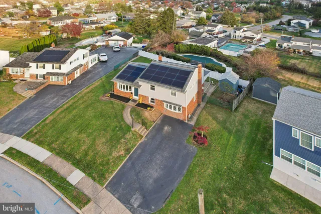 $675,000 | 1211 Woodside Road, Conshohocken, PA 19428