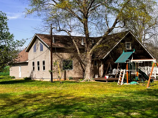 $360,000 | 11753 North Log Cabin Lane, Mount Vernon, IL 62864