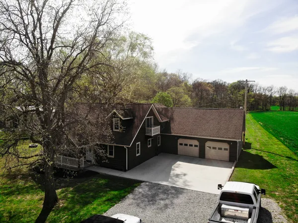 $360,000 | 11753 North Log Cabin Lane, Mount Vernon, IL 62864