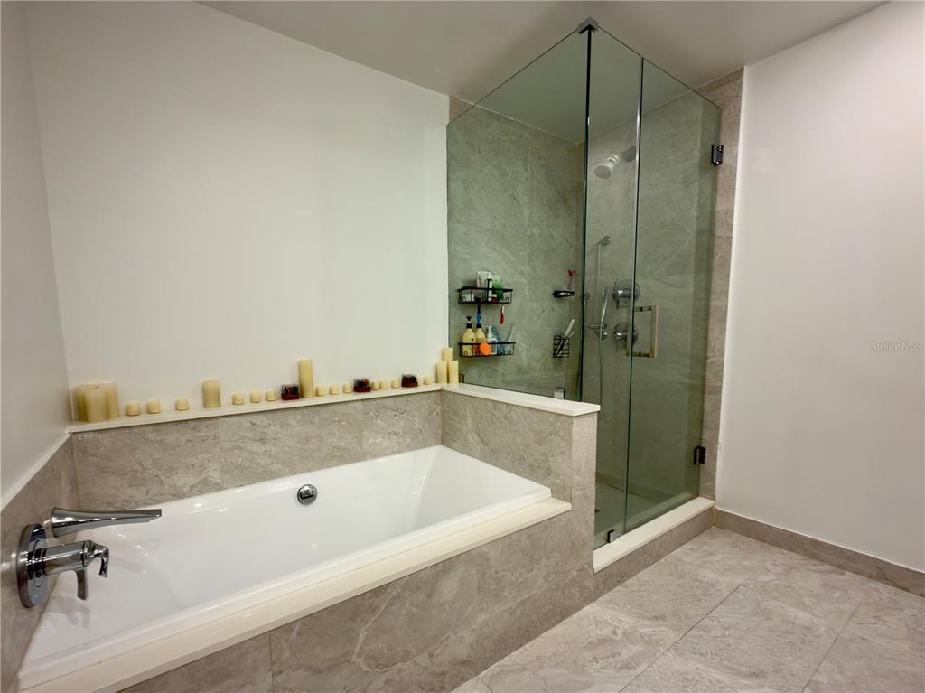 488 Northeast 18th Street, Unit 2207 Miami, FL 33132 - Photo 21 of 52
