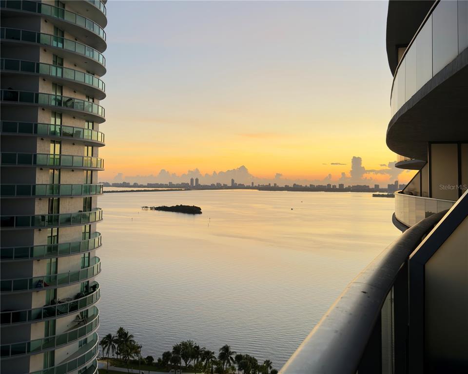 488 Northeast 18th Street, Unit 2207 Miami, FL 33132 - Photo 29 of 52