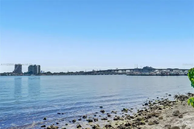 $5,500 | 488 Northeast 18th Street, Unit 2207, Miami, FL 33132