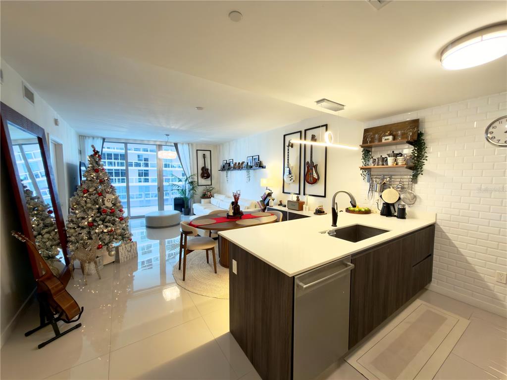 488 Northeast 18th Street, Unit 2207 Miami, FL 33132 - Photo 9 of 52