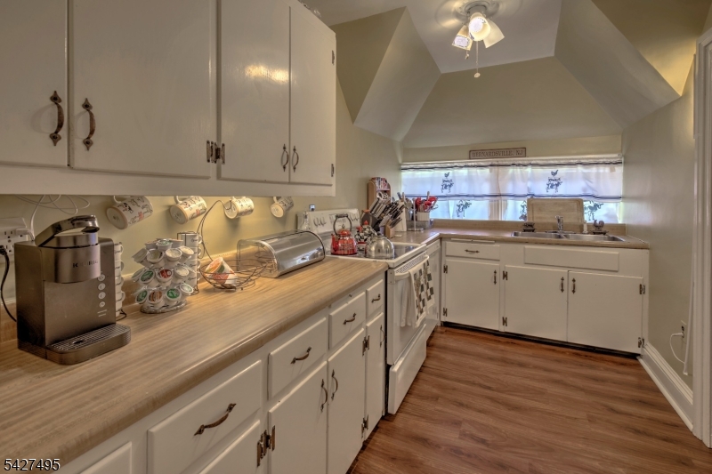 230 Mendham Road Bernardsville, NJ 07924 - Photo 29 of 35