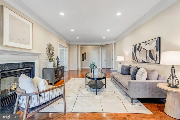 $569,900 | 7860 Rolling Woods Court, Unit 4M4, Springfield, VA 22152