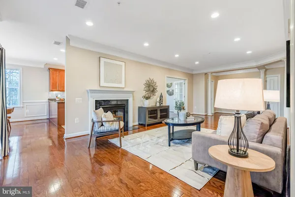 $569,900 | 7860 Rolling Woods Court, Unit 4M4, Springfield, VA 22152