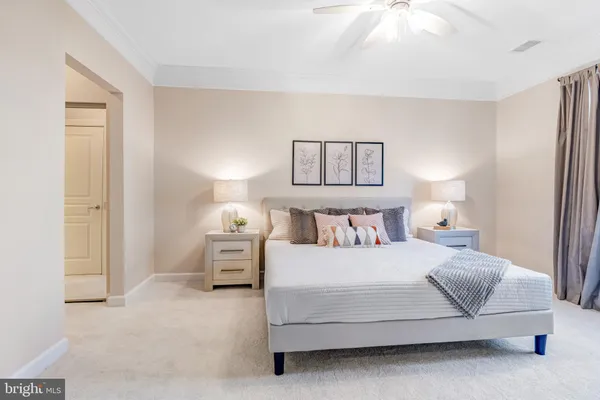 $569,900 | 7860 Rolling Woods Court, Unit 4M4, Springfield, VA 22152