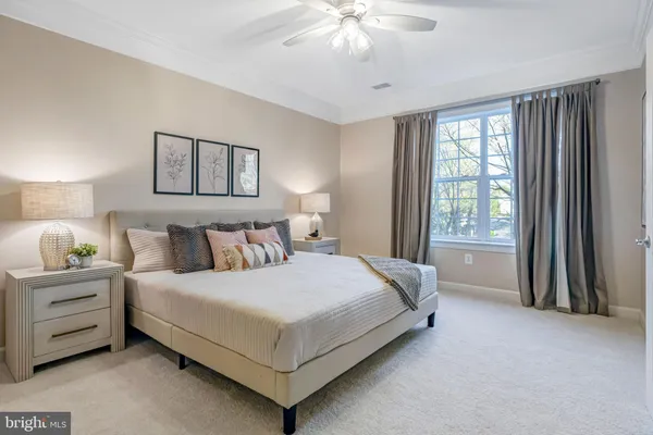 $569,900 | 7860 Rolling Woods Court, Unit 4M4, Springfield, VA 22152