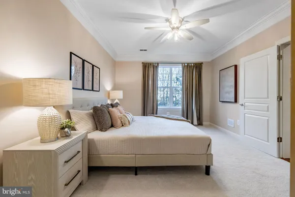 $569,900 | 7860 Rolling Woods Court, Unit 4M4, Springfield, VA 22152