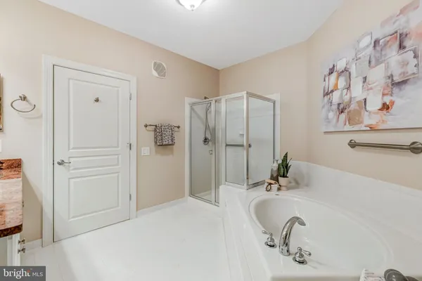 $569,900 | 7860 Rolling Woods Court, Unit 4M4, Springfield, VA 22152