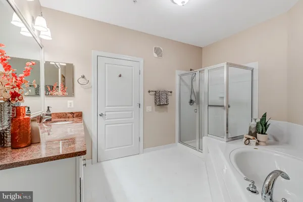 $569,900 | 7860 Rolling Woods Court, Unit 4M4, Springfield, VA 22152