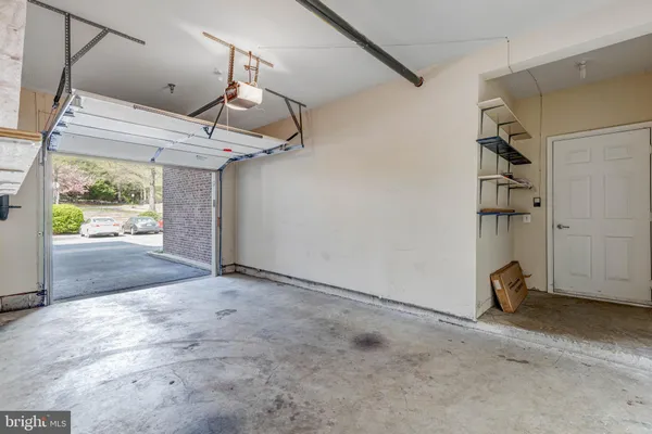 $569,900 | 7860 Rolling Woods Court, Unit 4M4, Springfield, VA 22152