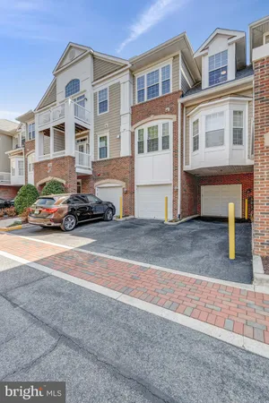 $569,900 | 7860 Rolling Woods Court, Unit 4M4, Springfield, VA 22152