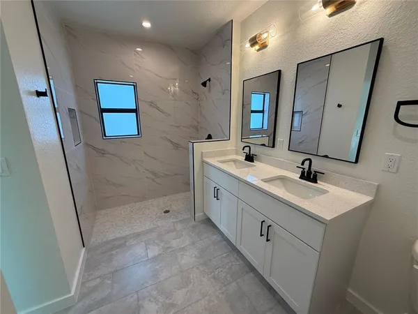 $2,100 | 4718 Redwood Terrace, North Port, FL 34286