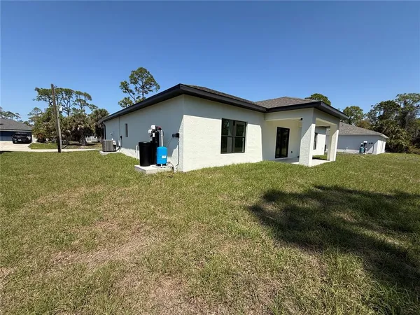 $2,100 | 4718 Redwood Terrace, North Port, FL 34286