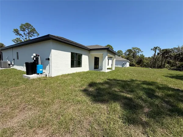 $2,100 | 4718 Redwood Terrace, North Port, FL 34286
