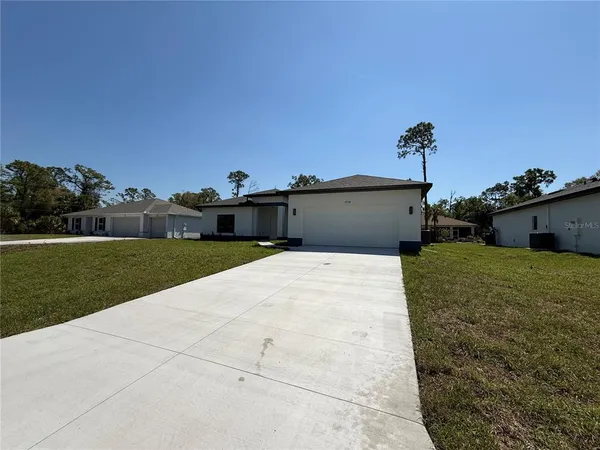 $2,100 | 4718 Redwood Terrace, North Port, FL 34286