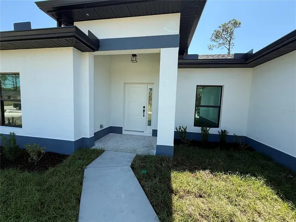 $2,100 | 4718 Redwood Terrace, North Port, FL 34286