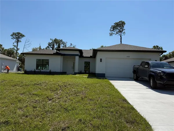 $2,100 | 4718 Redwood Terrace, North Port, FL 34286
