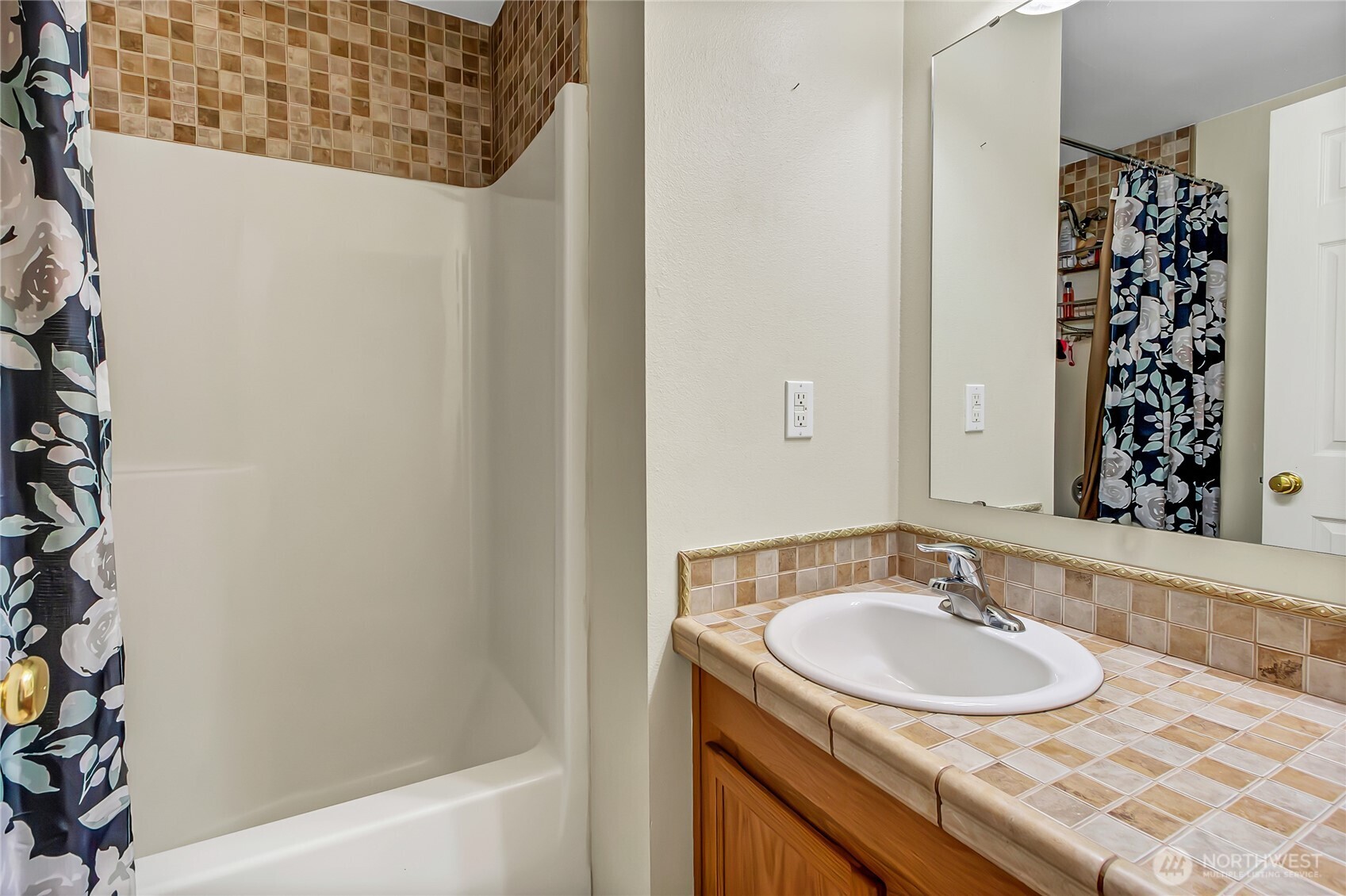 309 Solberg Street Northwest Yelm, WA 98597 - Photo 14 of 26