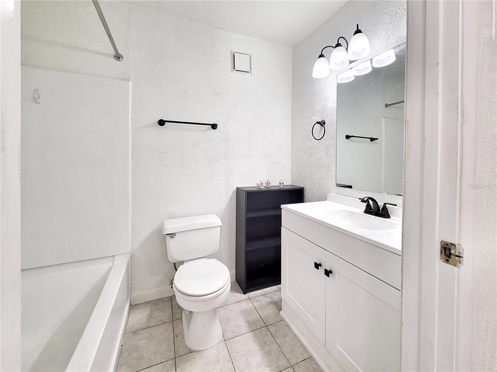 3800 Southwest 20th Avenue, Unit 101 Gainesville, FL 32607 - Photo 29 of 37