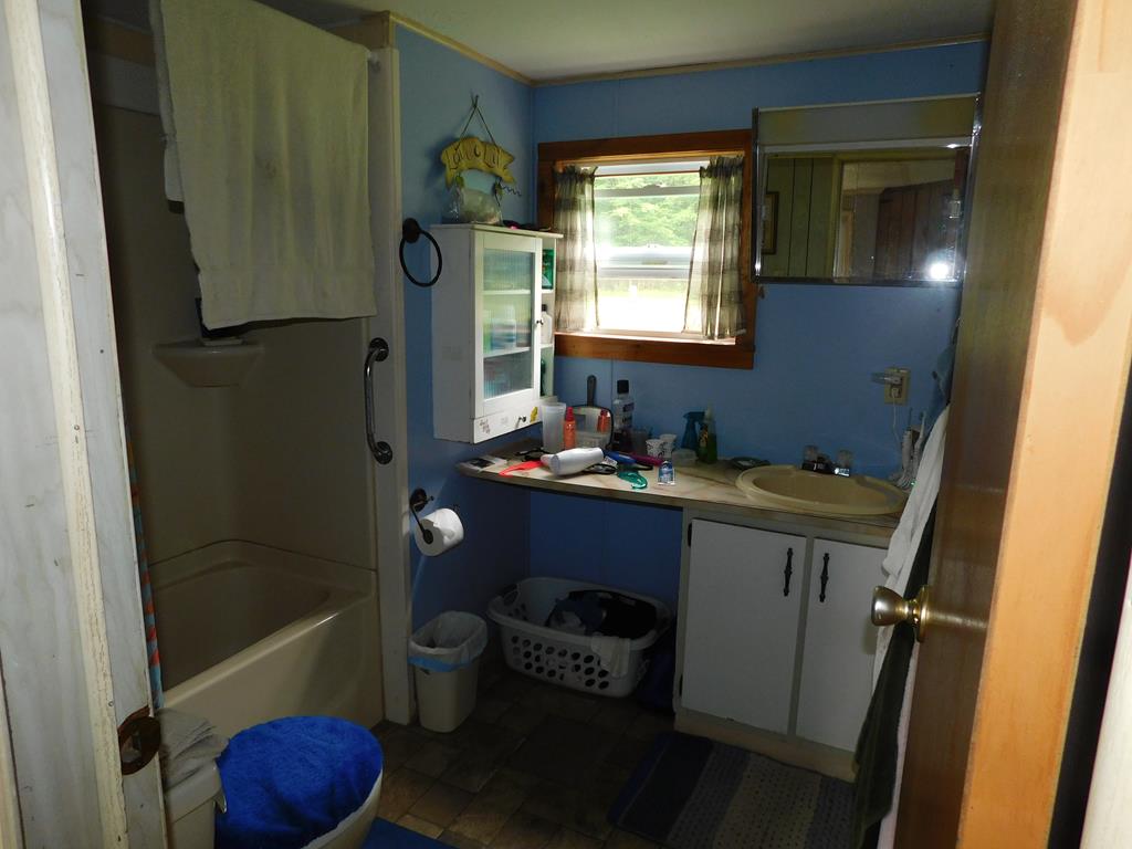 812 Meadow Church Road Cranberry, PA 16319 - Photo 14 of 21 Gallery Image 14