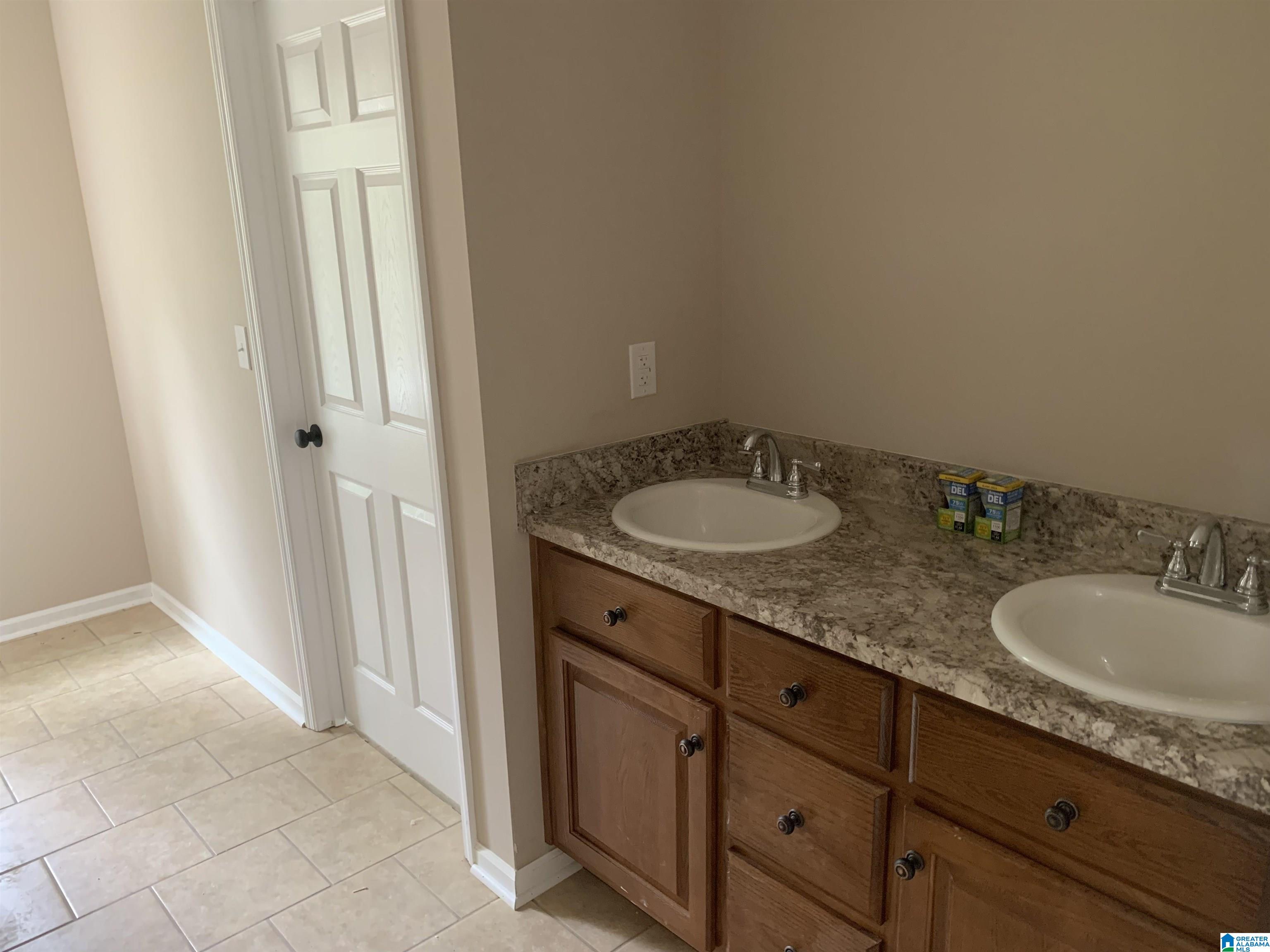 60 Chestnut Circle Warrior, AL 35180 - Photo 6 of 17