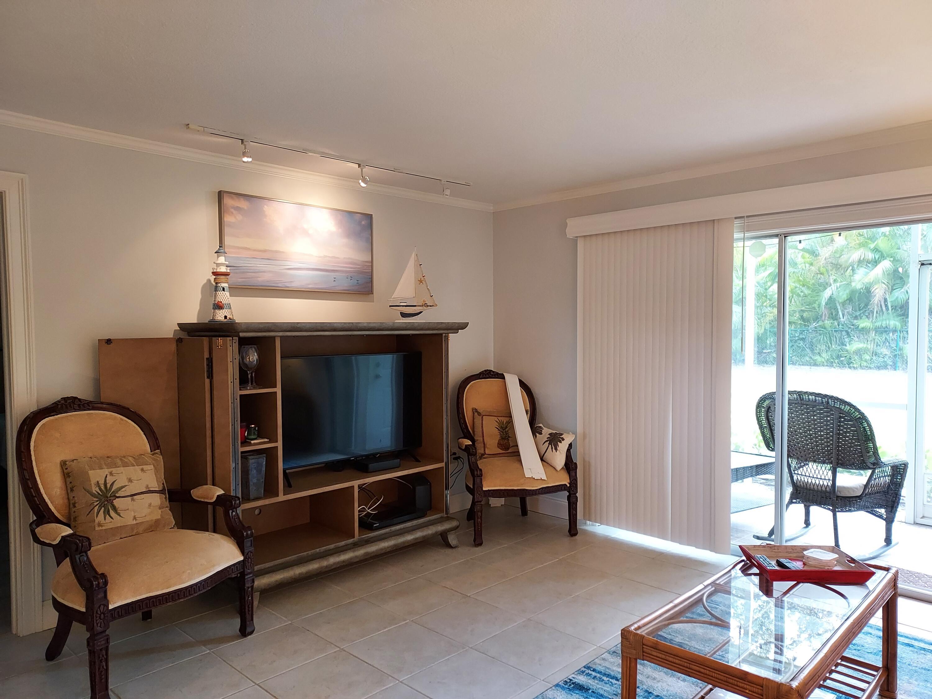 717 Highway 1, Unit 101 Jupiter, FL 33477 - Photo 7 of 27 Living Room