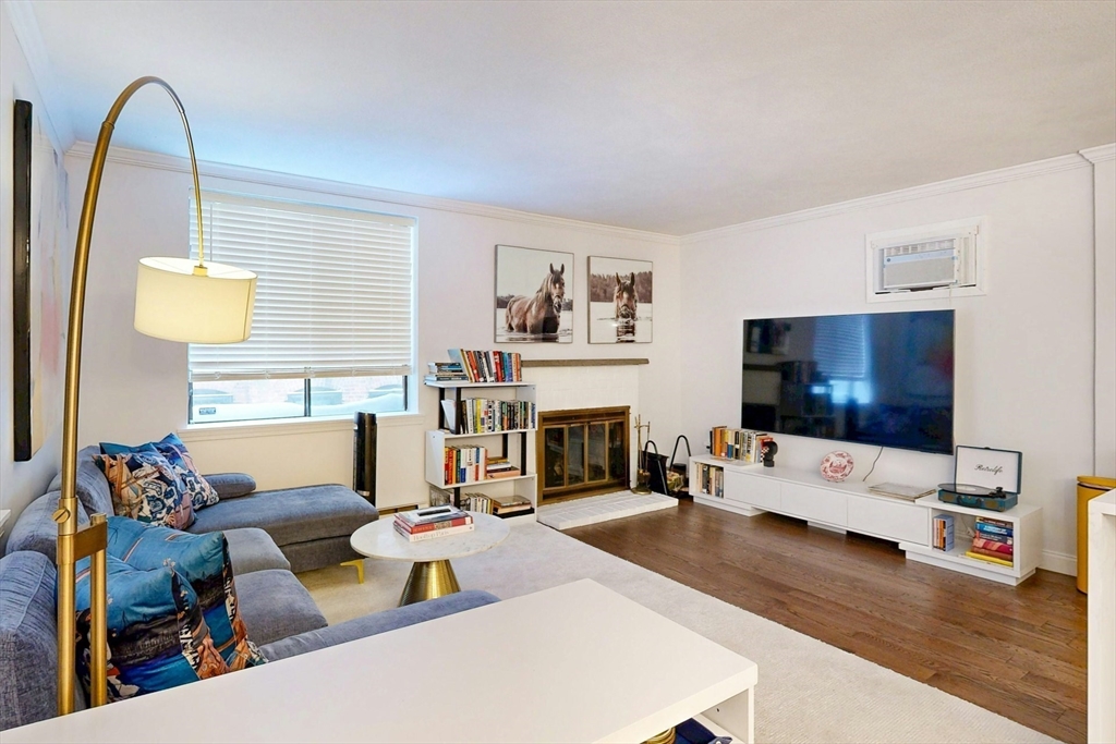 54 Temple Street, Unit 2 Boston, MA 02114 - Photo 5 of 22