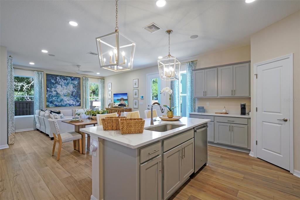 612 Silver Strm Court Brandon, FL 33511 - Photo 12 of 37