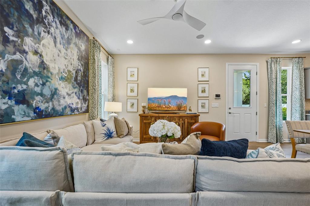 612 Silver Strm Court Brandon, FL 33511 - Photo 5 of 37