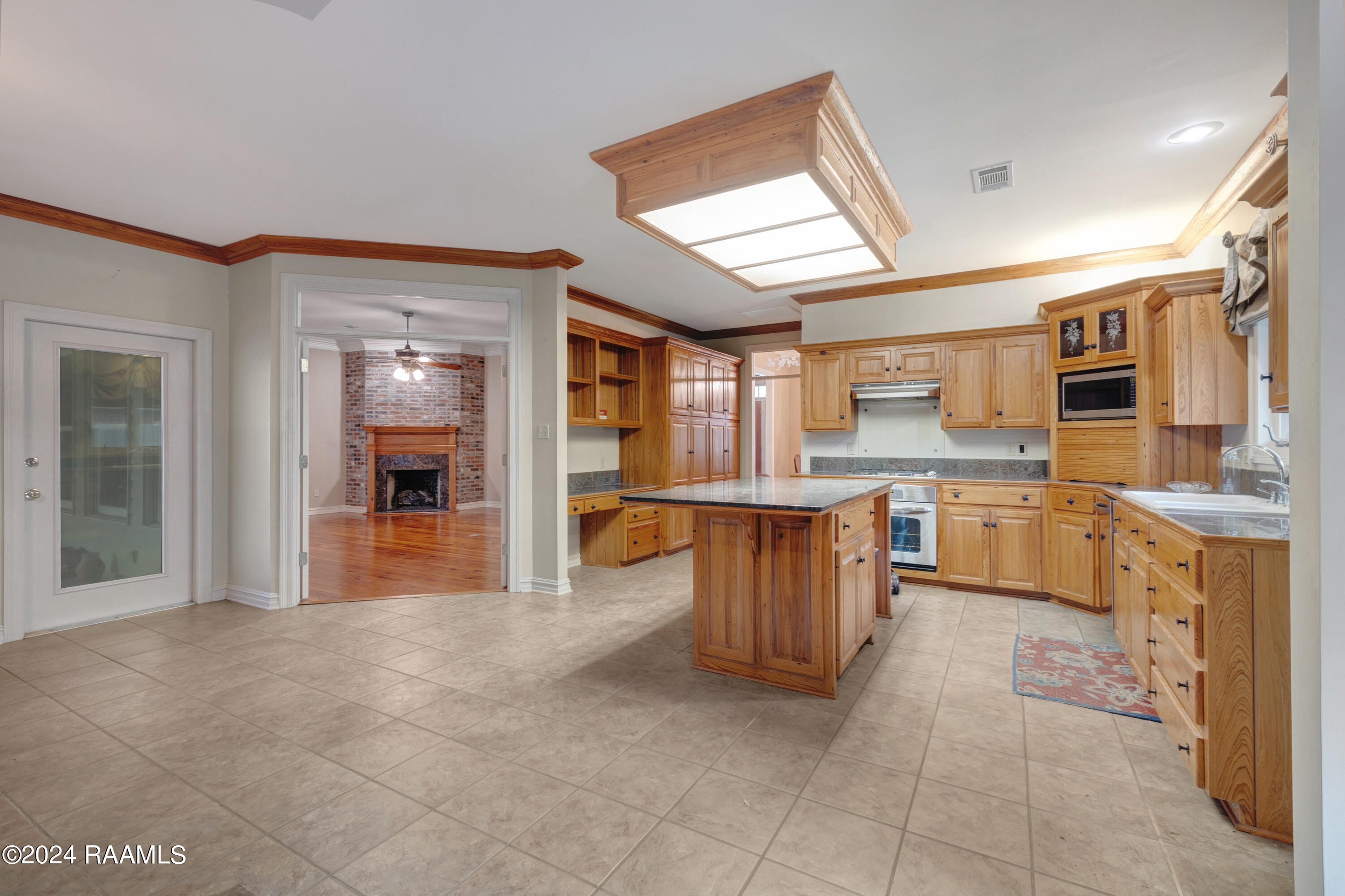 631 Greenbriar-9