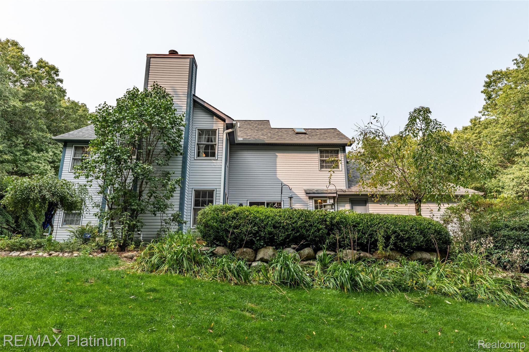 5275 Bullard Road Fenton, MI 48430 - Photo 38 of 69 5.Back