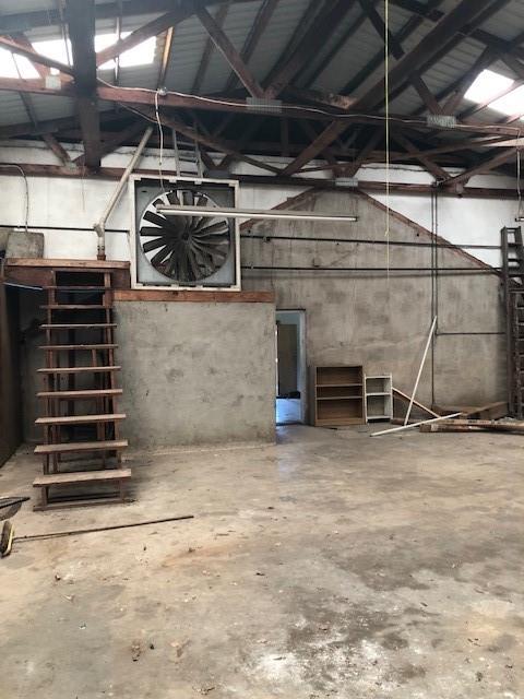 812 West 7th Street Bonham, TX 75418 - Photo 11 of 18 a view of a garage