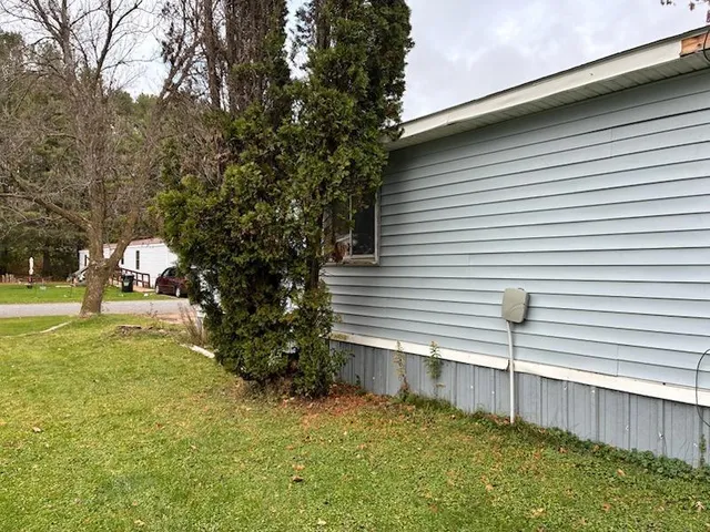 $75,900 | 910 1st Street, Unit TRL 38, Glenwood City, WI 54013